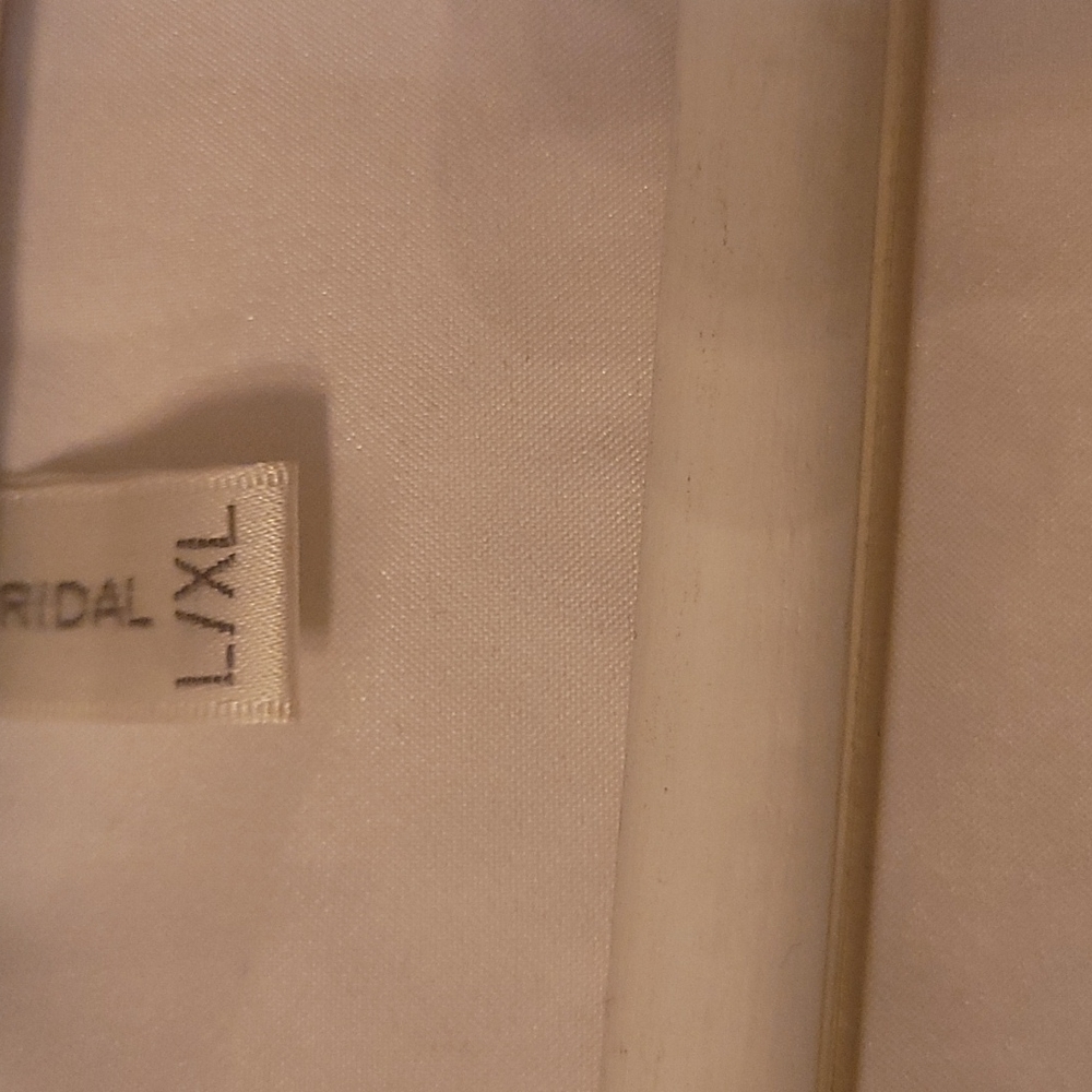 David's Bridal Robe - Picture 4 of 7